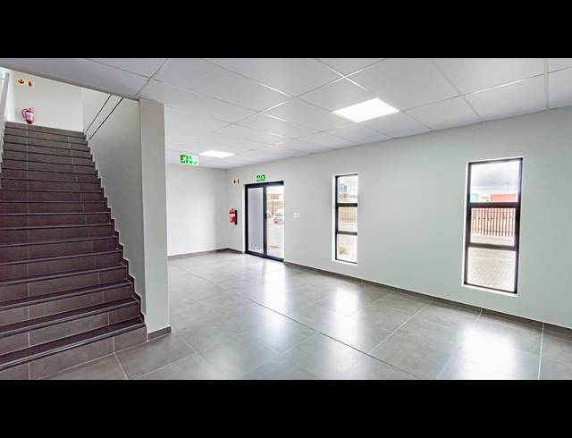 596M² WAREHOUSE FOR SALE IN KNOPJESLAAGTE